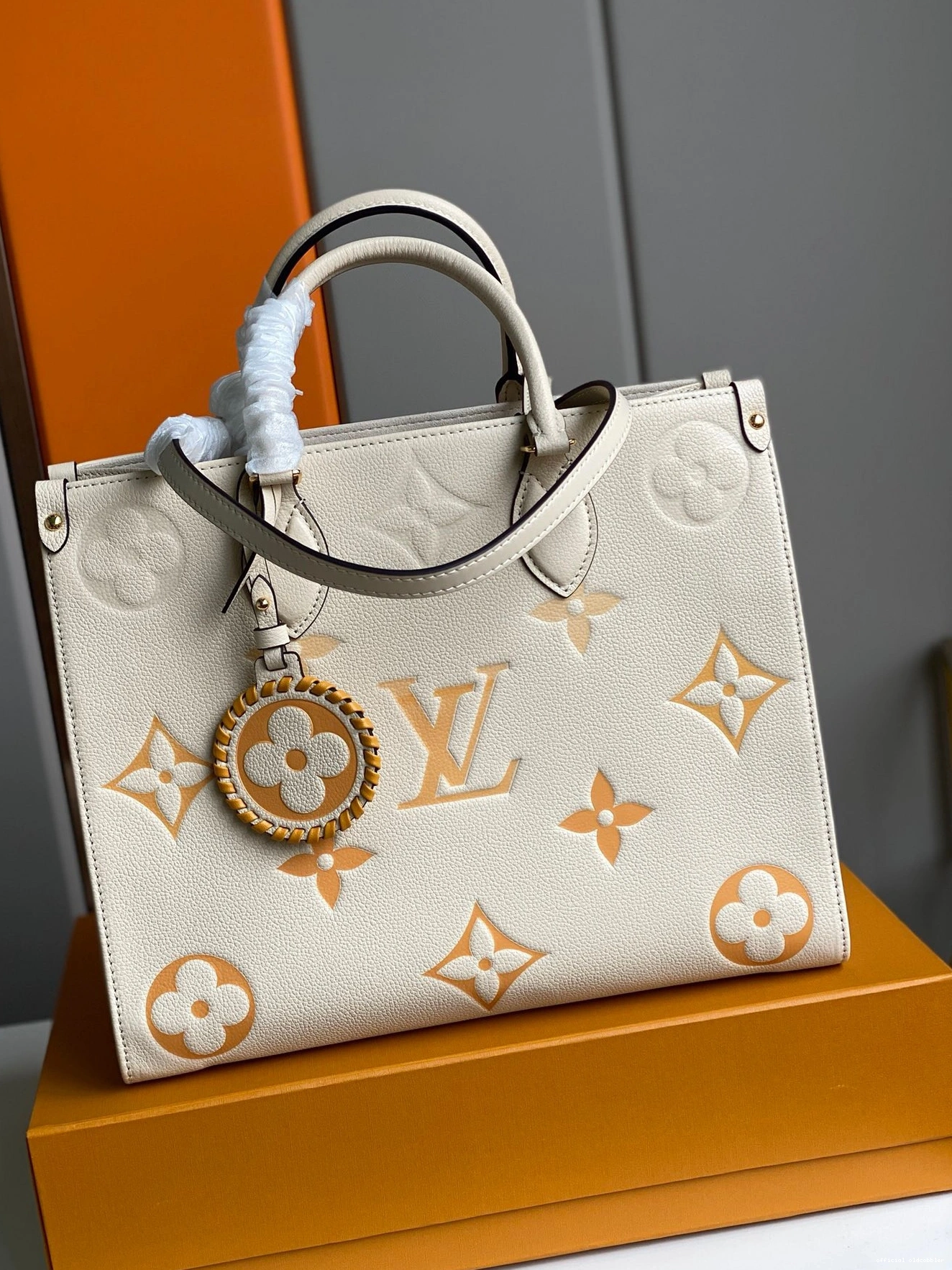 Official oldcobbler ONTHEGO VUITTON LOUIS MM 0817